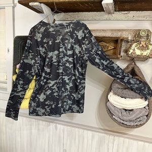 Women’s Camouflage Top Brand New